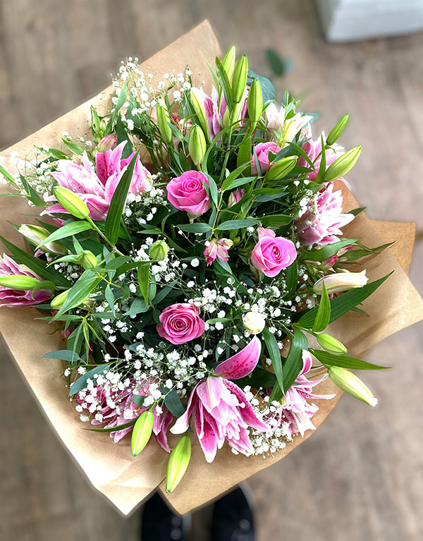 deluxe lily bouquet