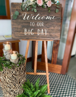 Welcome sign with botanical theme