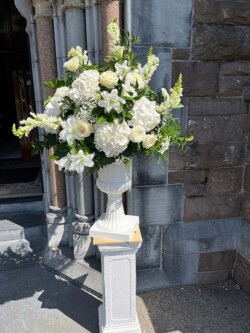 ceremony arrangement on pedestal